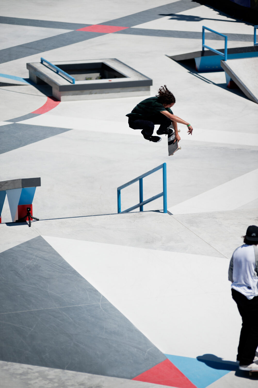 EVAN_SMITH_FRONTSIDE_360_BONELESS_GREY_HENRY_KINSGFORD