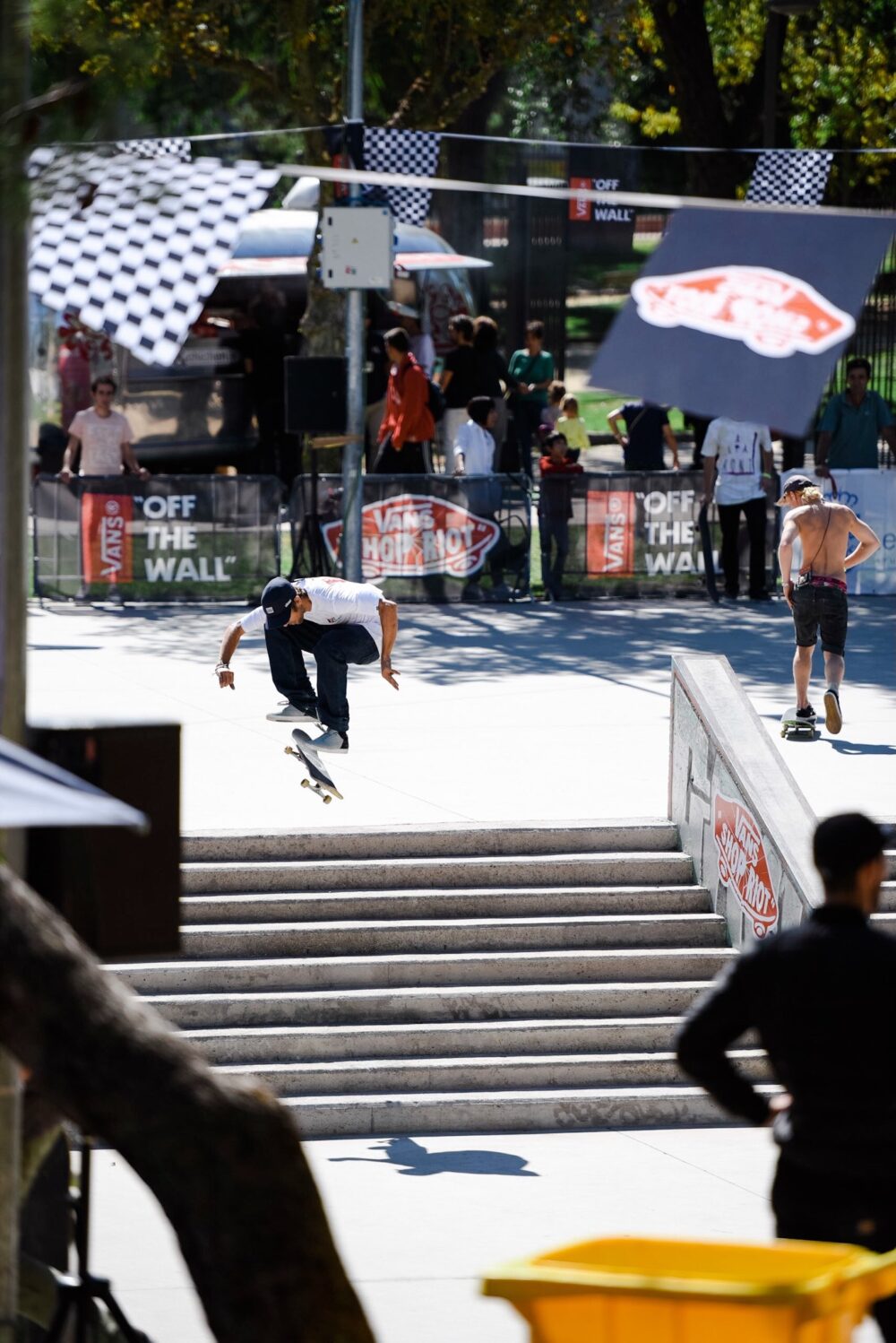 Flo-Marfaing-Nollie-Heelflip-Vans-Shop-Riot-Day-1-Madrid-September-2015-Photographer-Maksim-Kalanep